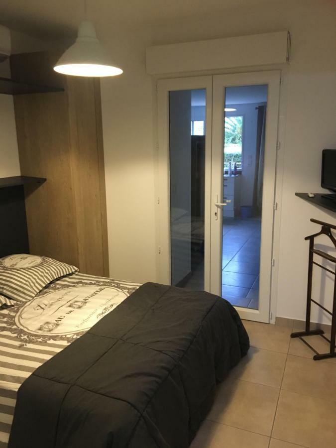 Au Domaine De Lea Appartement Hyères Buitenkant foto